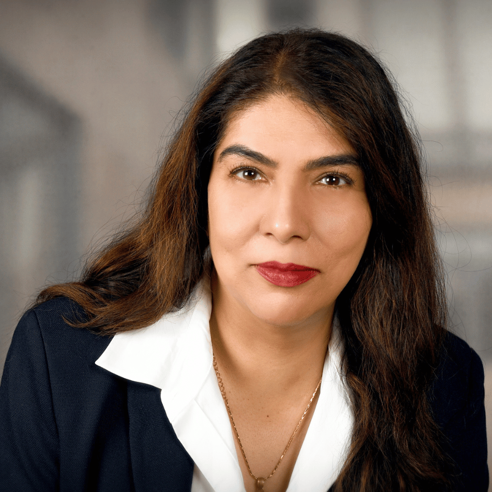 Porträt von Iram Mirza, Coach für Transformation und persönliche Entwicklung